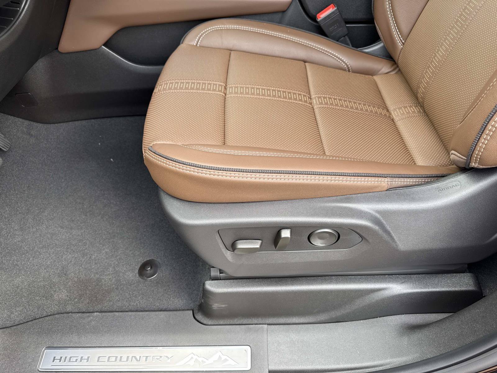 2026 Chevrolet Suburban High Country - Photo 20