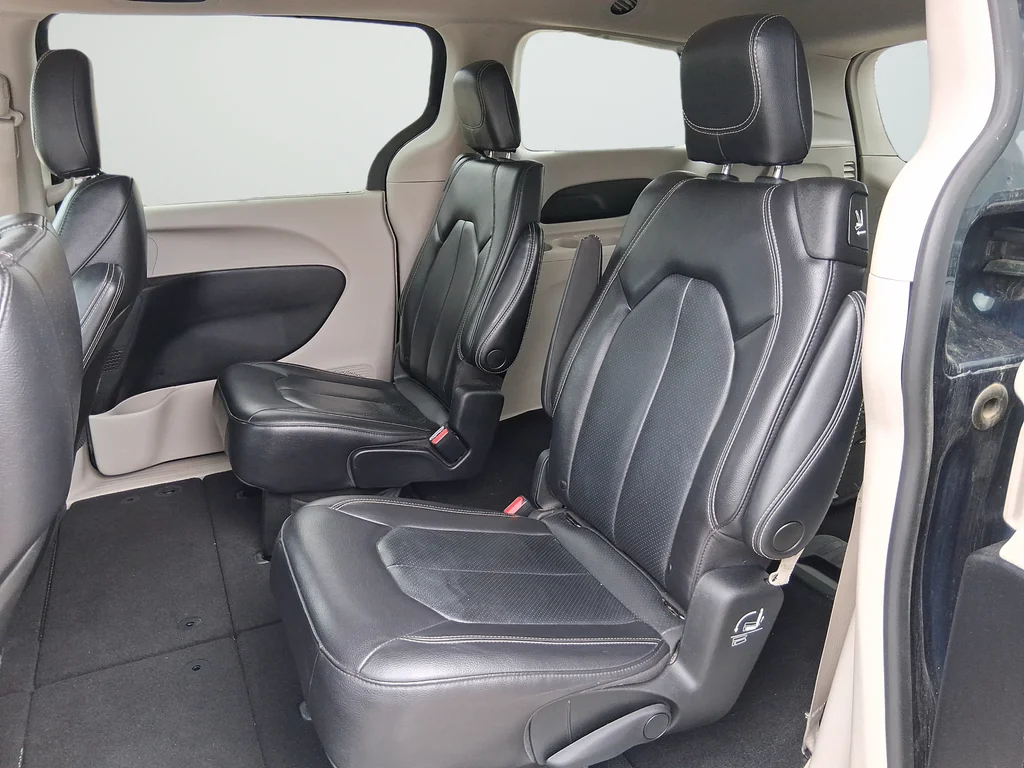 Used 2022 Blue Chrysler Touring L image 11