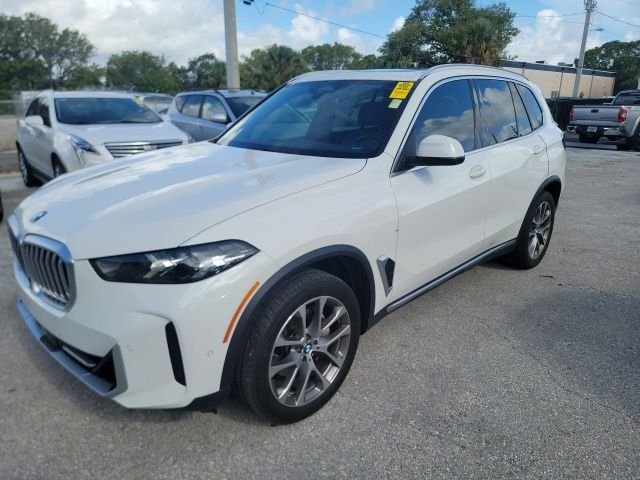 Used 2024 White BMW sDrive40i image 2