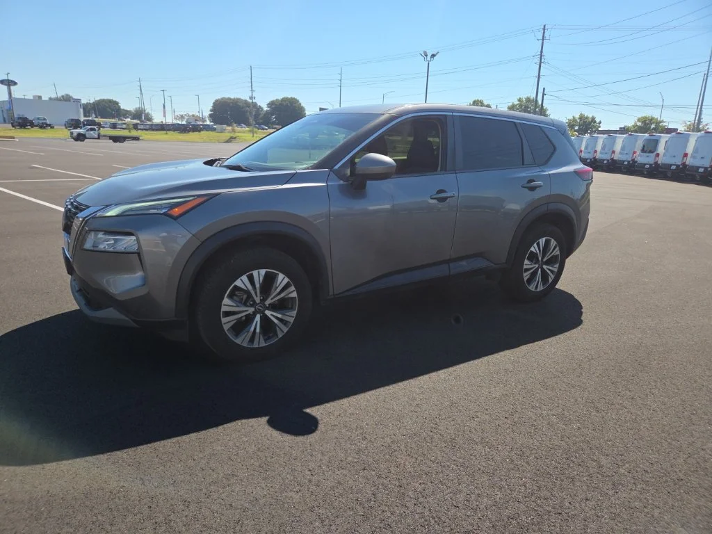Used 2023 Gray Nissan SV image 4