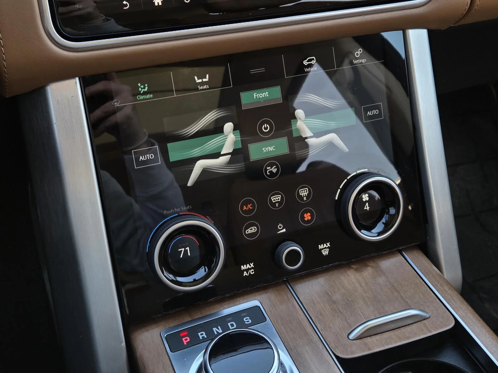 Used 2019 Silicon Silver Premium Metallic Land Rover Autobiography image 28