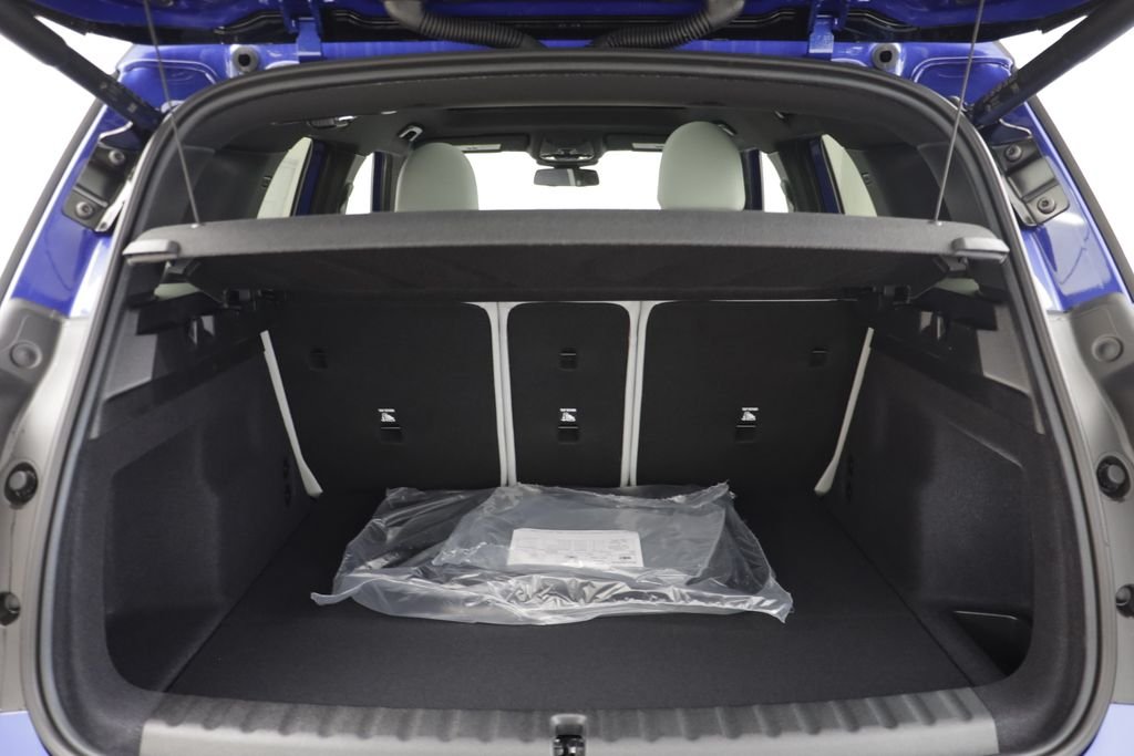 New 2026 Blazing Blue Metallic MINI Oxford Edition image 17