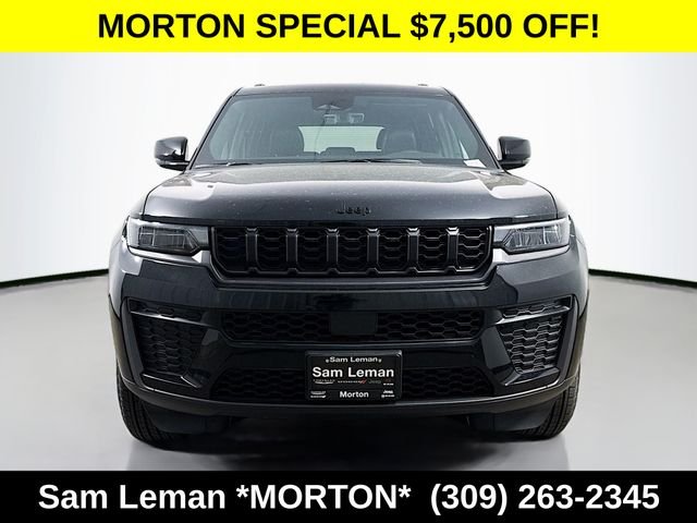 New 2026 Diamond Black Crystal Pearl-Coat Exterior Paint Jeep Altitude image 2