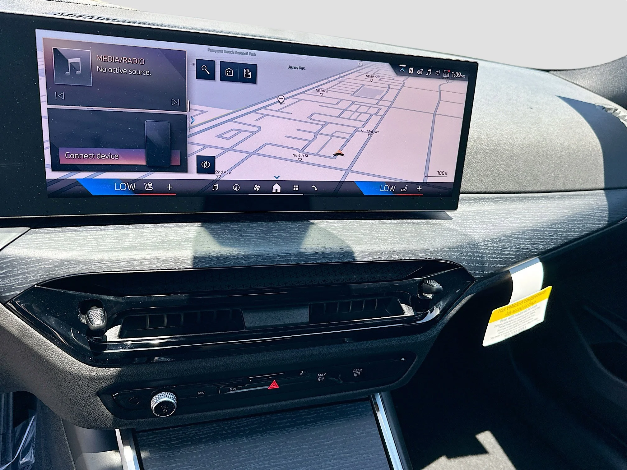 2025 BMW 3 Series 330i - Photo 12