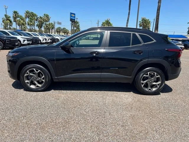 Used 2025 Mosaic Black Metallic Chevrolet LT image 4