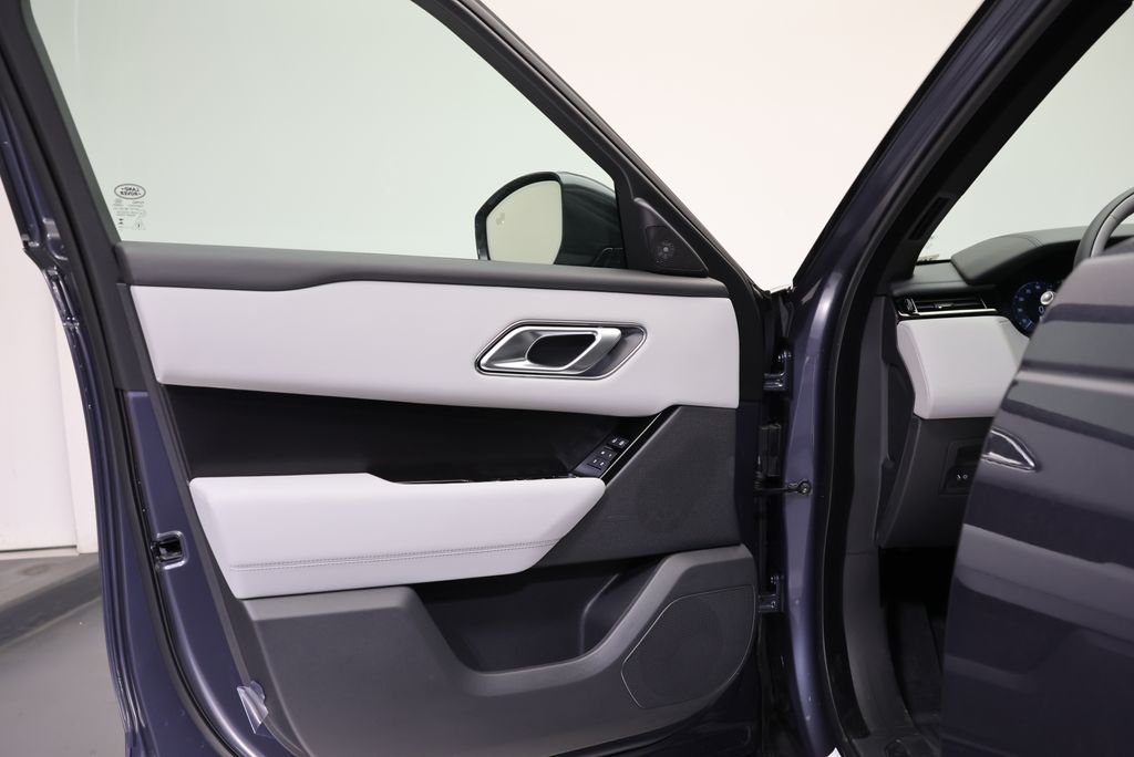 New 2026 Varesine Blue Land Rover Belgravia Edition image 25