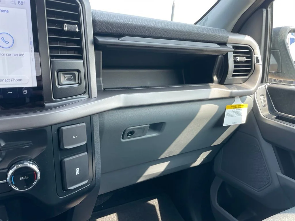 New 2026 Carbonized Gray Metallic Ford XLT image 45