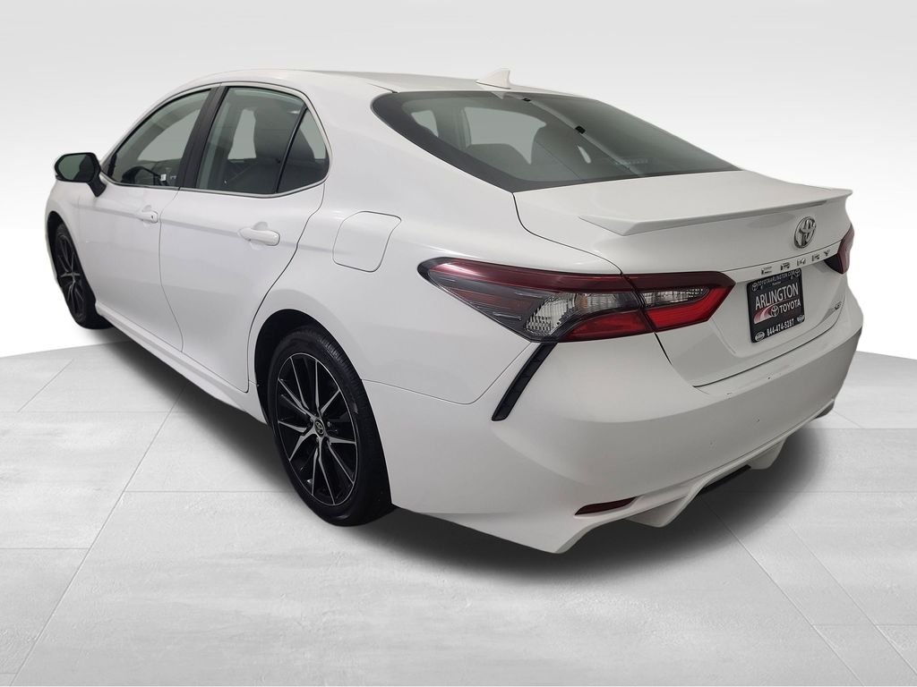 2024 Toyota Camry SE - Photo 8