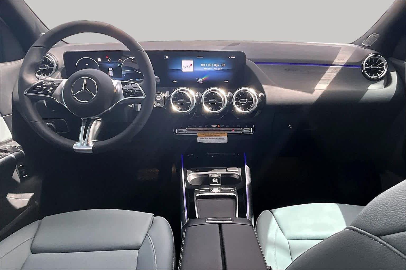 New 2026 Polar White Mercedes-Benz GLA 250 image 8