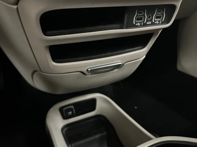 Used 2023 White Chrysler Touring L image 17