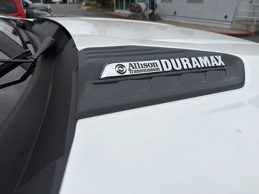 Used 2022 Summit White Chevrolet LT image 18