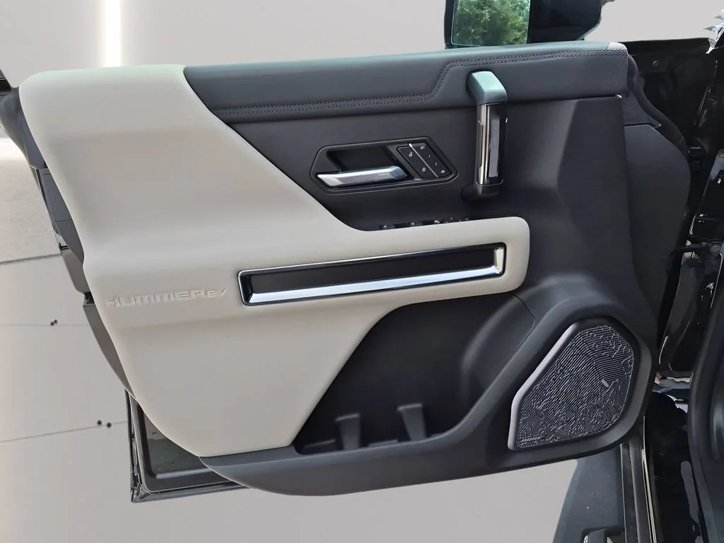 2026 GMC HUMMER EV 2X - Photo 21