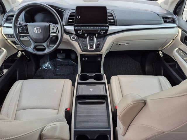 Used 2025  Honda EX-L image 17