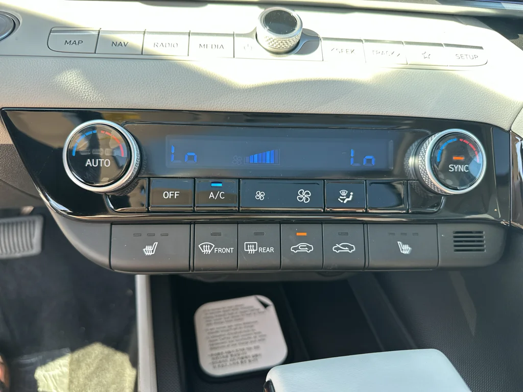 New 2026 Ecotronic Gray Hyundai Limited image 23