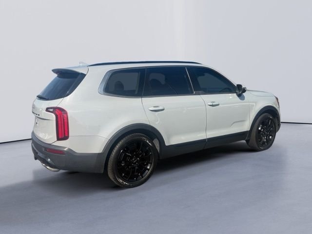 Used 2022 Gray Kia EX image 2
