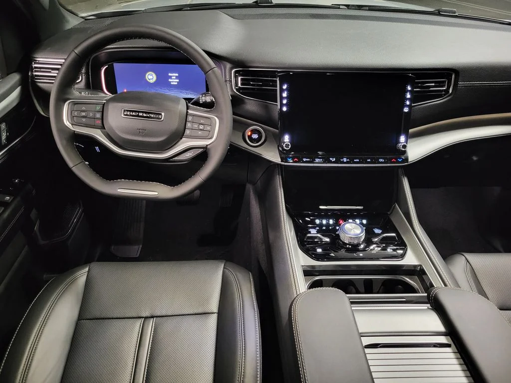 2026 Jeep Grand Wagoneer photo 3