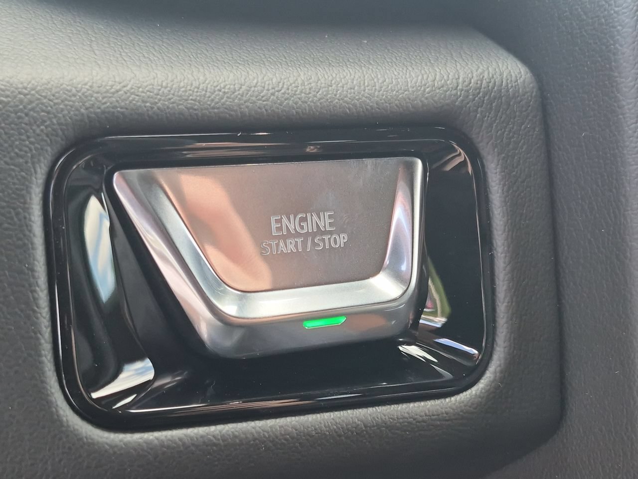 2026 GMC Yukon Denali - Photo 17