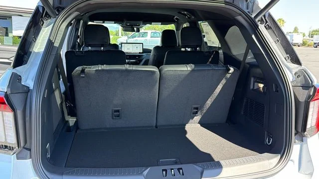 New 2026 Space White Metallic Ford Tremor® image 12