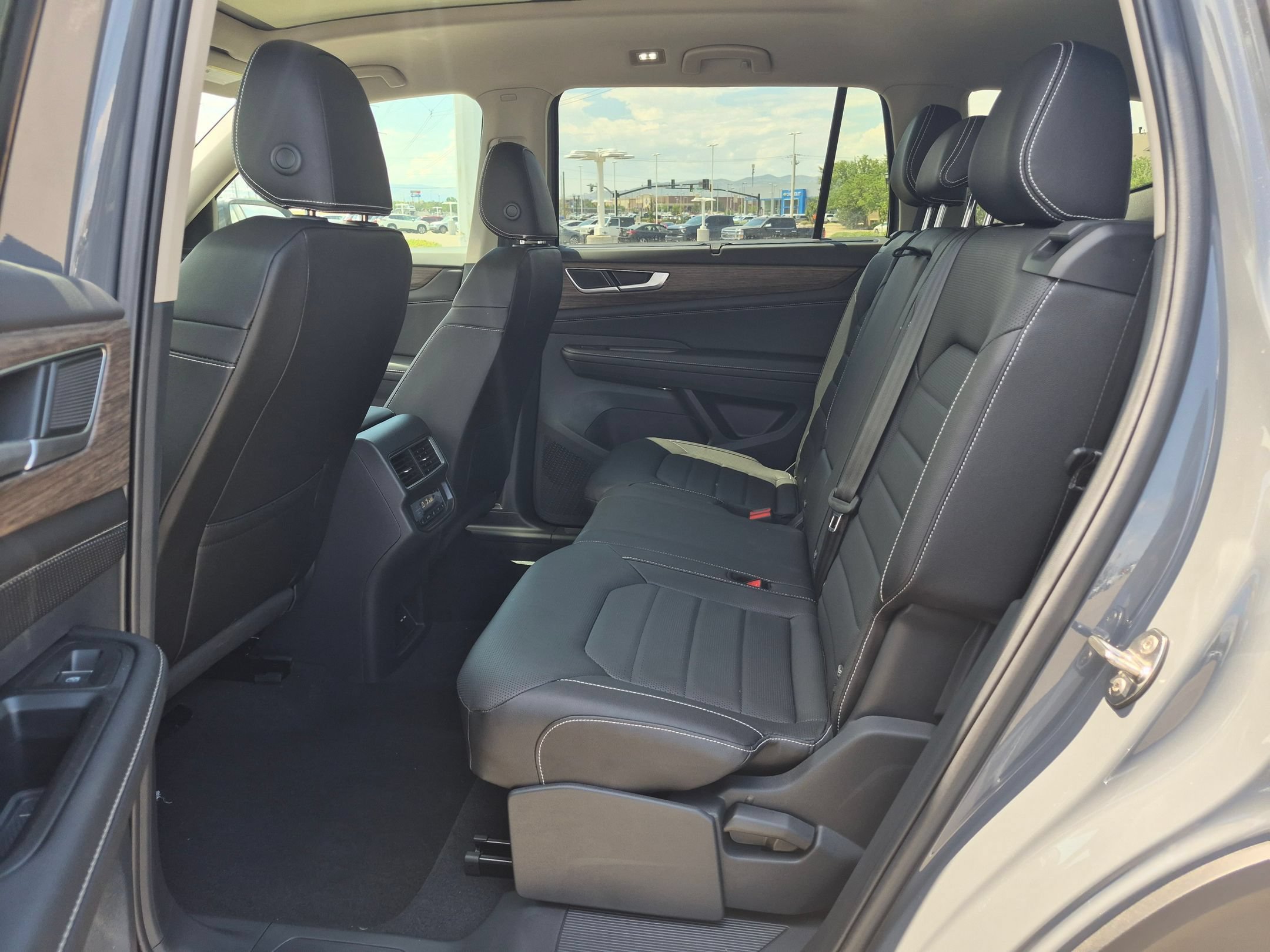 New 2026 Pure Gray Volkswagen 2.0T SEL image 23