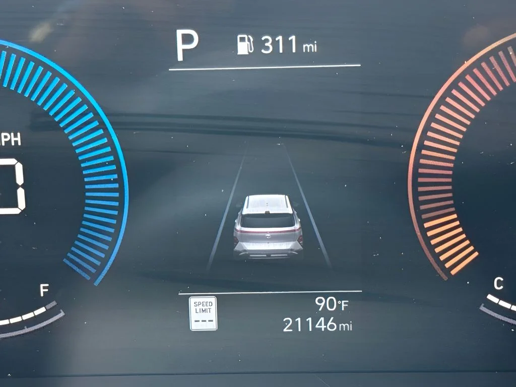 Used 2025 Gray Hyundai SEL image 19