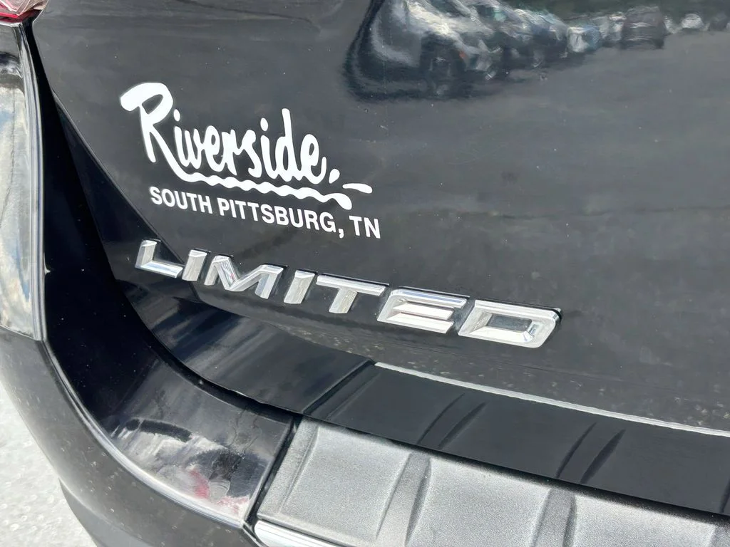 Used 2020 Black Ford Limited image 10