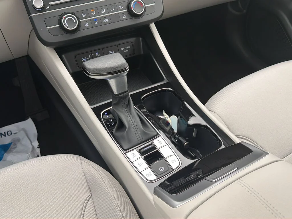 New 2026 Serenity White Pearl Hyundai SE image 17