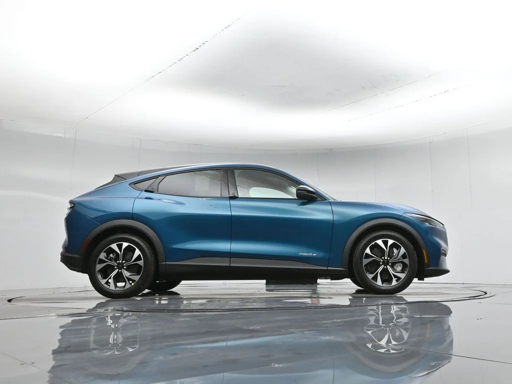 New 2026 Adriatic Blue Metallic Ford Select image 45