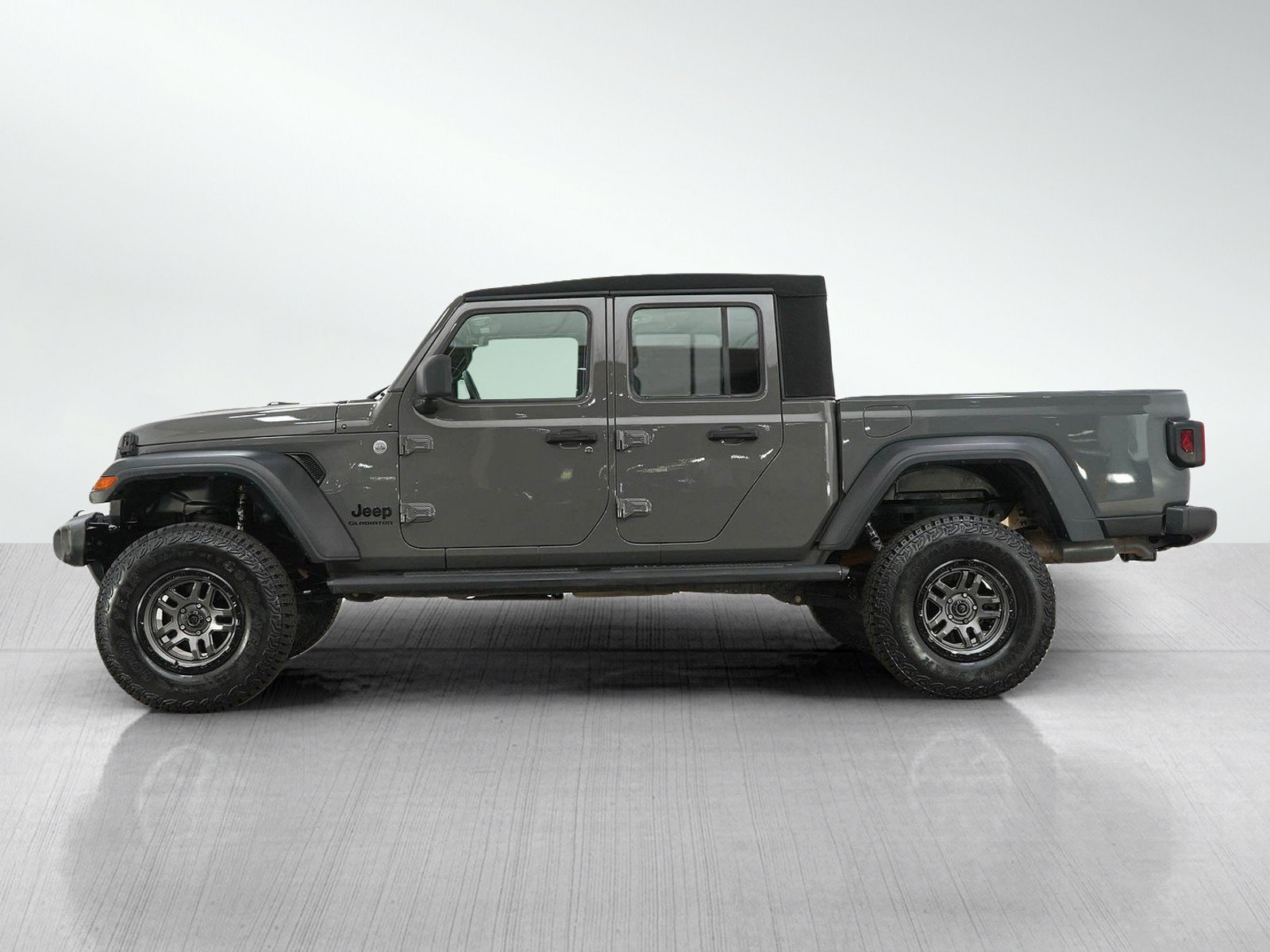 Used 2020 Jeep Gladiator Sport with VIN 1C6HJTAG2LL217850 for sale in Burnsville, Minnesota