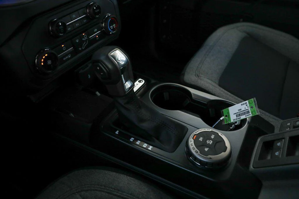 2025 Ford Bronco 4-Door Base - Photo 43