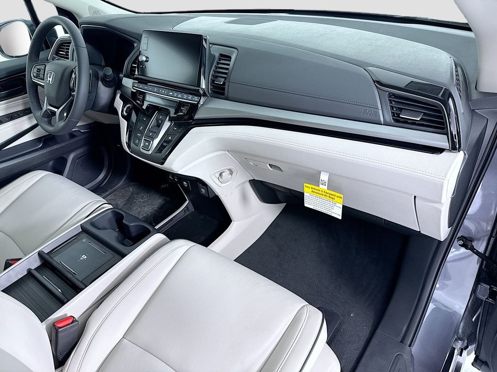 New 2026 Modern Steel Metallic Honda Touring image 18