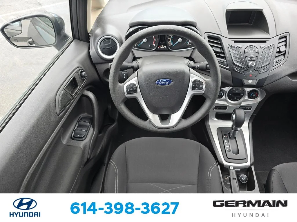 Used 2019 Gray Ford SE image 17