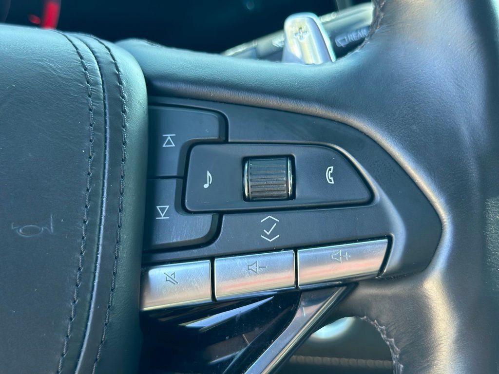 Used 2023 Silver Cadillac V-Series image 32