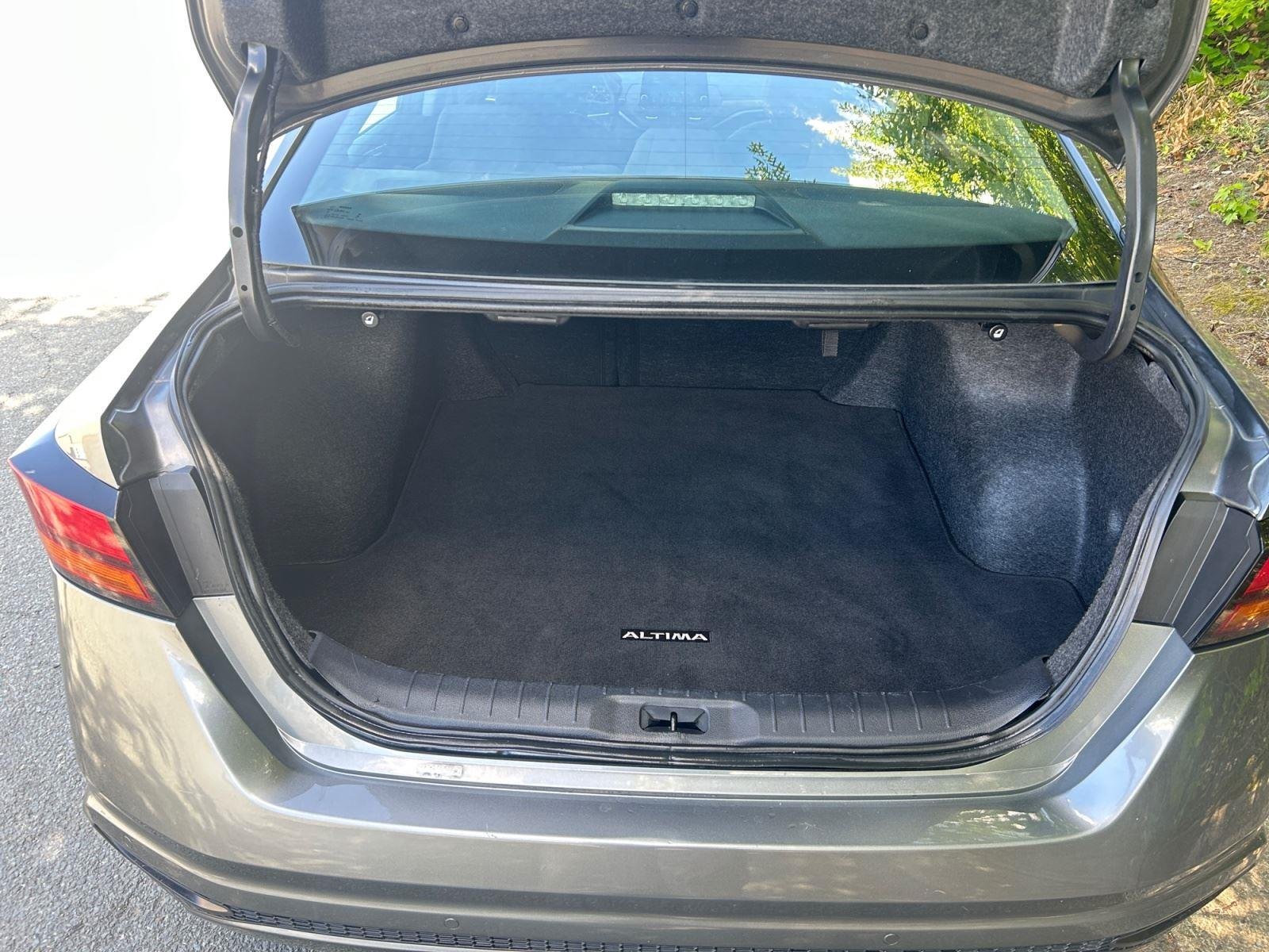 Used 2024 Gun Metallic Nissan 2.5 SV image 16