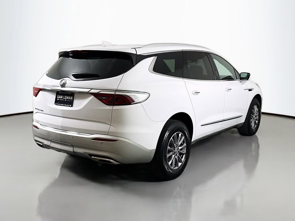 Used 2023 Summit White Buick Essence image 7
