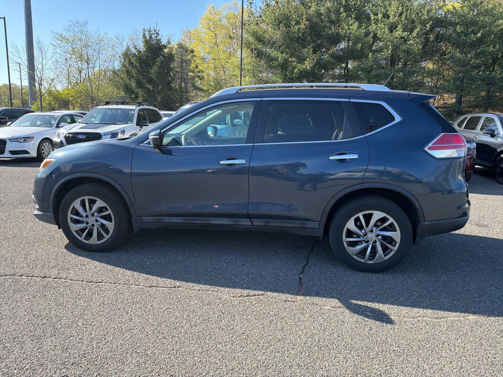 Used 2015 Nissan Rogue SL with VIN 5N1AT2MV9FC906471 for sale in Eatontown, NJ