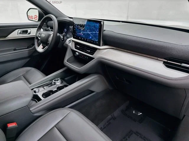 New 2027 Carbonized Gray Metallic Ford Active image 30