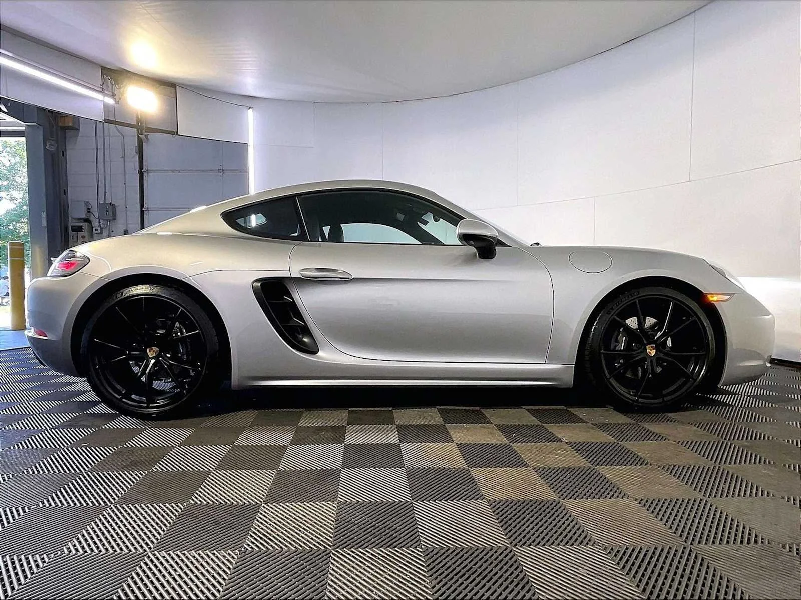 Certified Pre-Owned 2024 Porsche 718 Cayman