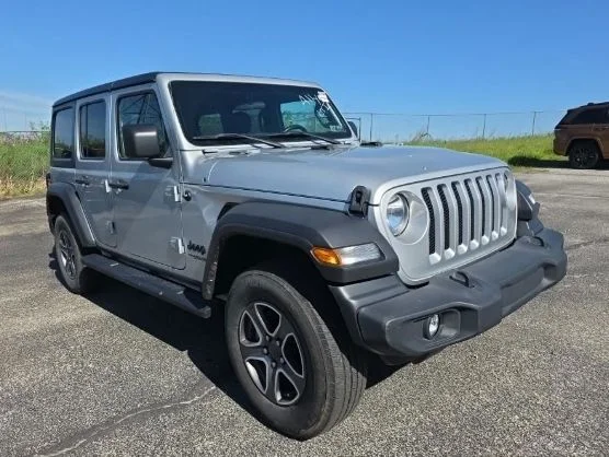 2022 Jeep Wrangler Sport S's photo