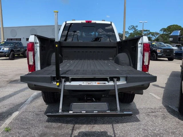 Used 2021 Star White Ford King Ranch image 12