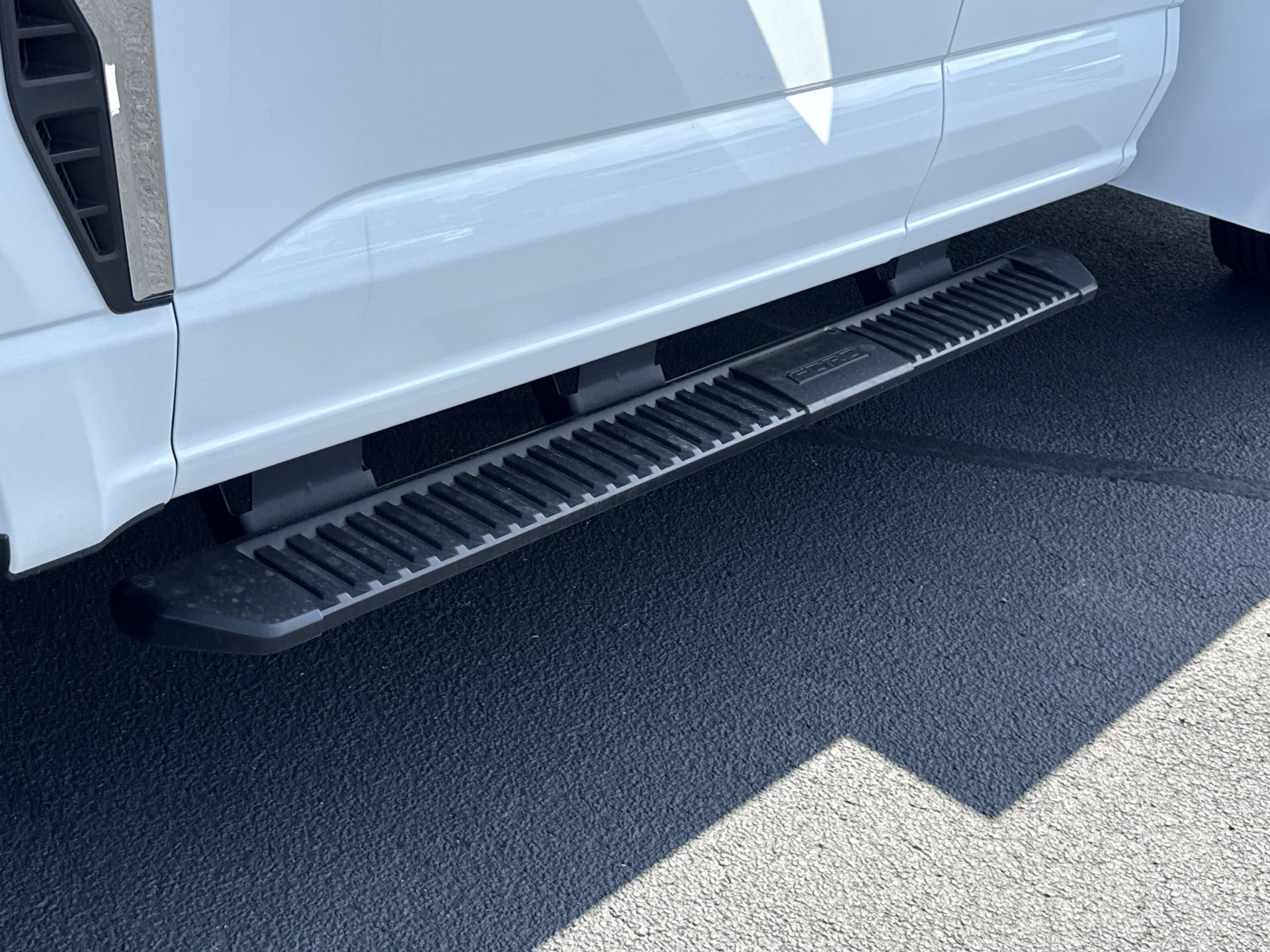 2025 Ford F-350 Super Duty Chassis Cab XL - Photo 29