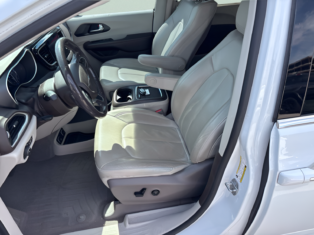 Used 2020 White Chrysler Touring L Plus image 9