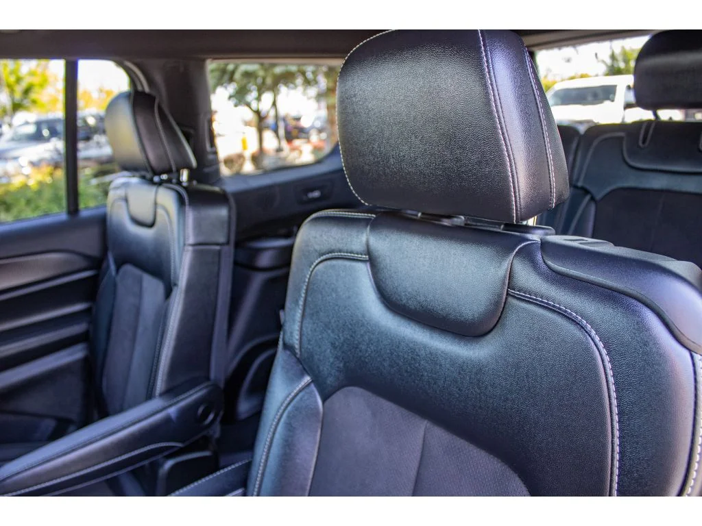 Used 2023 Baltic Gray Metallic Clearcoat Jeep Altitude image 22