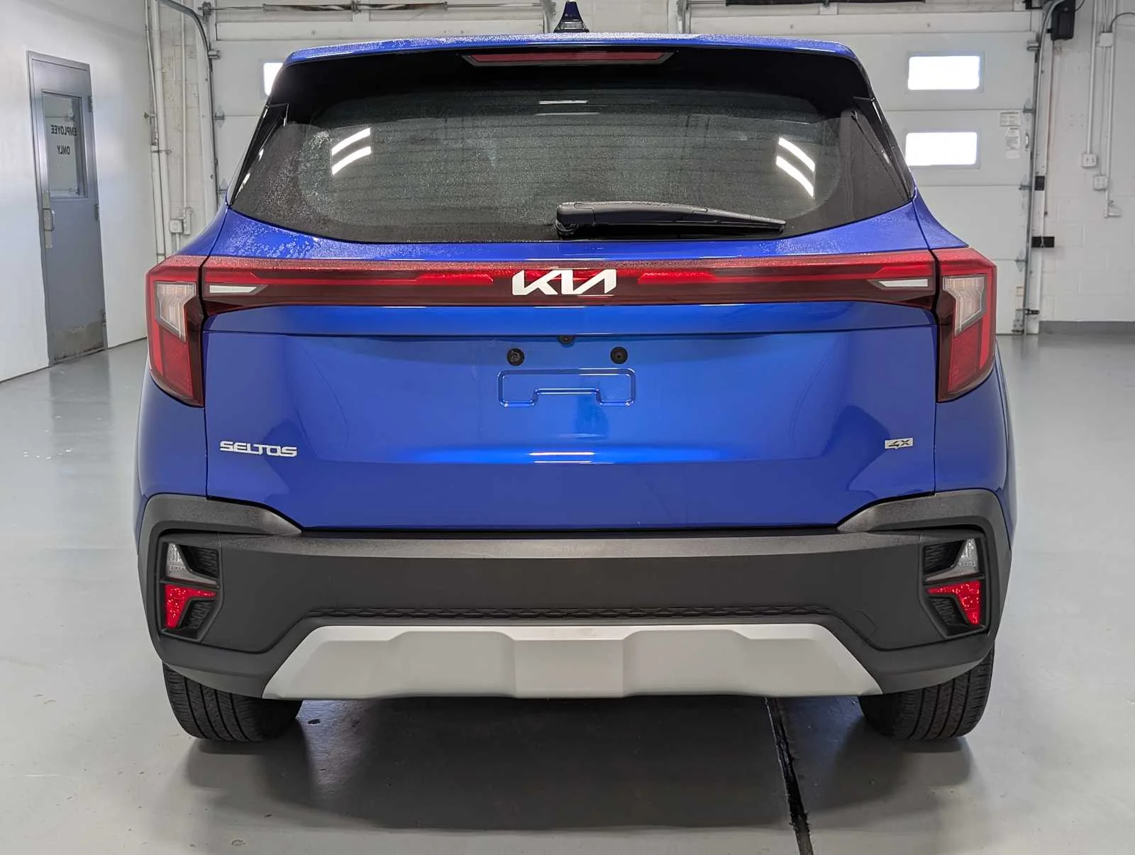 Certified Used 2024 Neptune Blue Kia LX image 9