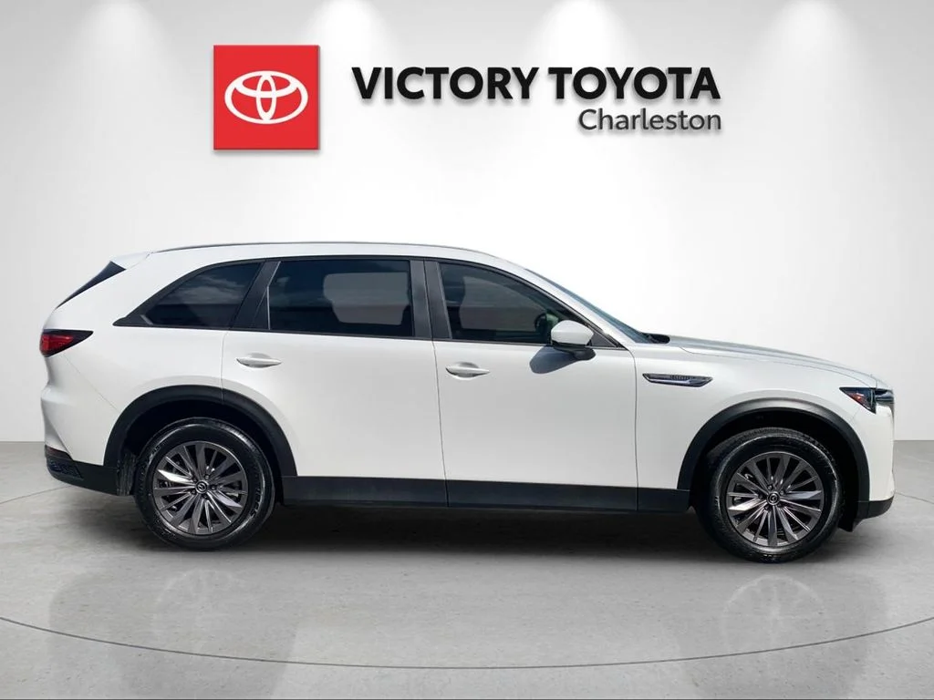 Used 2025 White Mazda 3.3 Turbo Select image 6