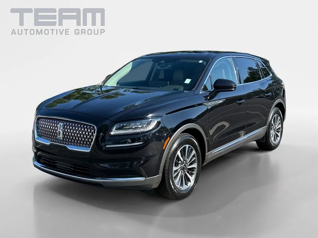 Used 2023 Black Lincoln Reserve image 3