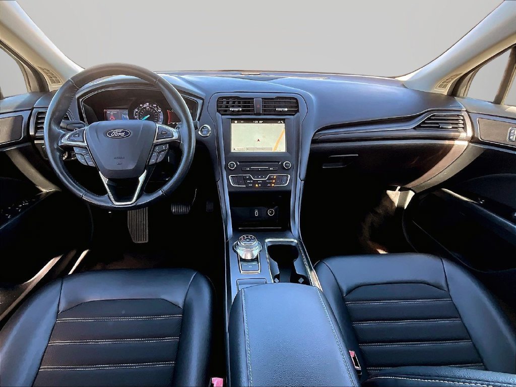 Used 2018 White Ford SE image 7