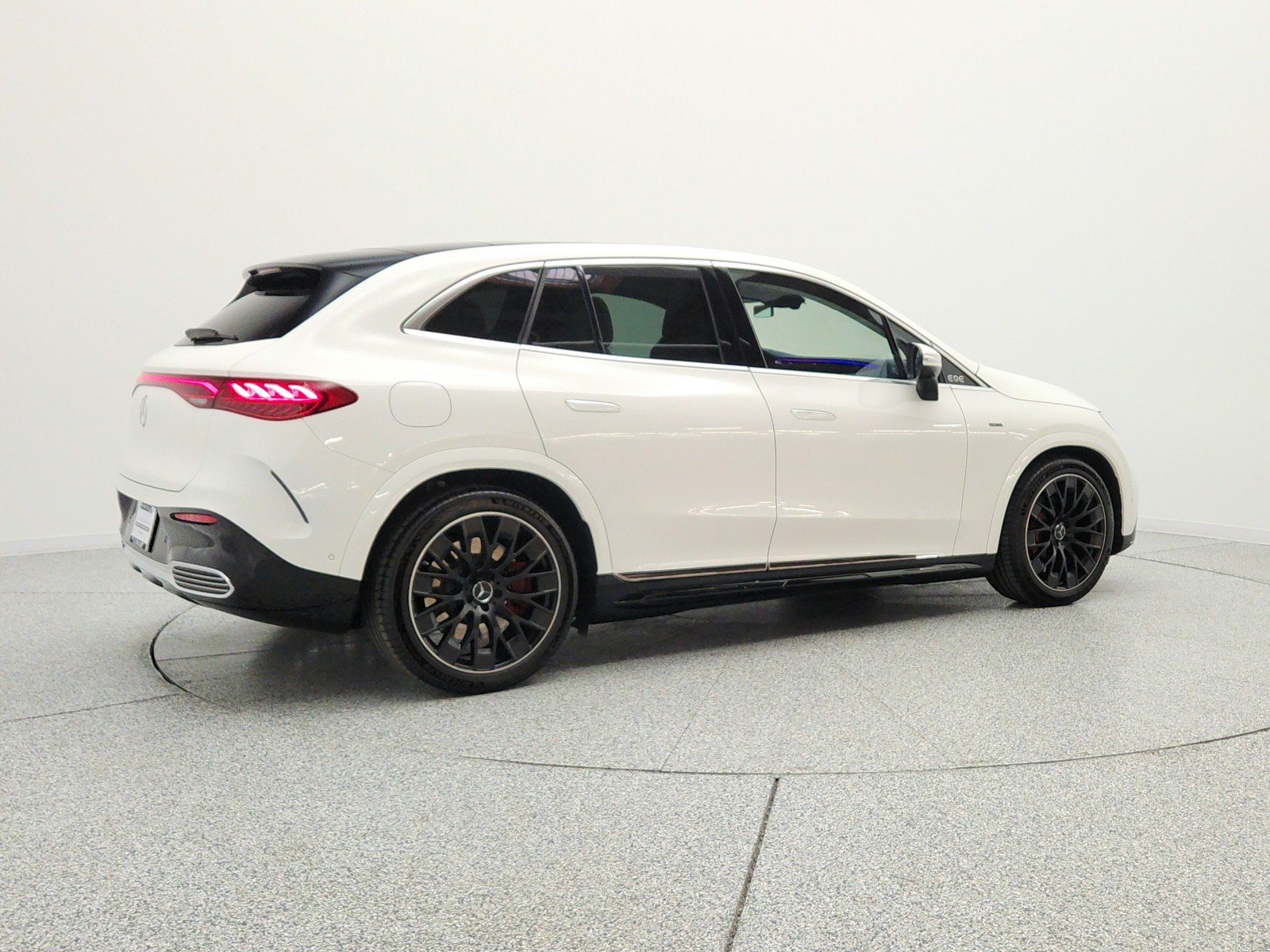 Used 2024 Polar White Mercedes-Benz AMG® EQE 4MATIC+ SUV image 5