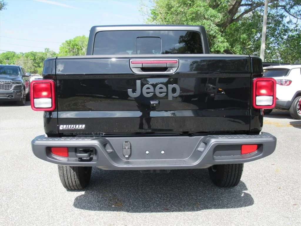 New 2026 Black Clear-Coat Exterior Paint Jeep Sport S image 6