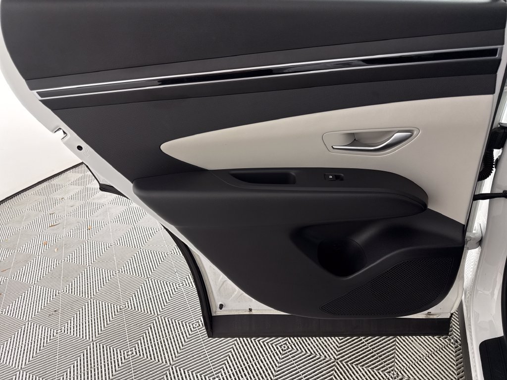 2024 Hyundai Tucson SE - Photo 14