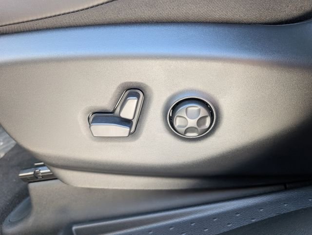 2026 Chrysler Pacifica Limited - Photo 15